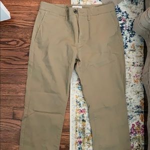 Men’s khaki chino pants